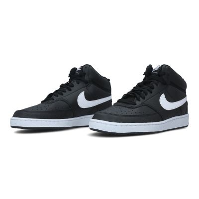NIKE COURT V