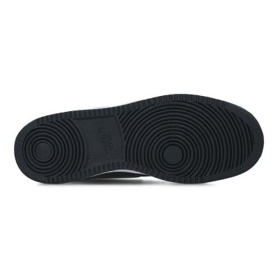 NIKE COURT V